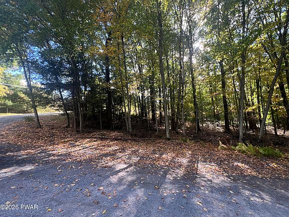 2nd image of 4 Mountain View Rd