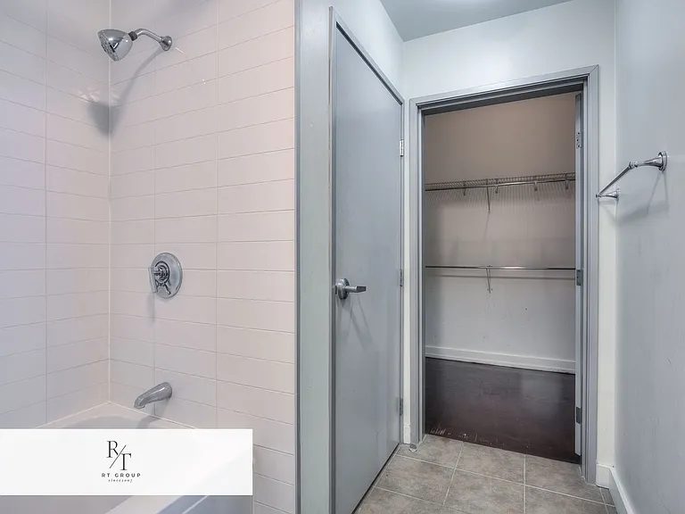 645 W 9th St #742 — Photo 18