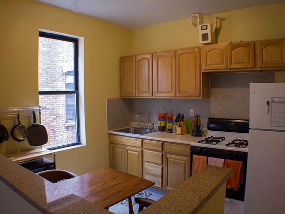 4th image of 563 W 184th St APT 1F
