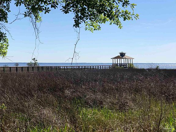 4th image of 1096 Oyster Bay Dr