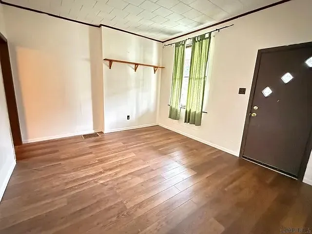 129 Plainfield Ave — Photo 2