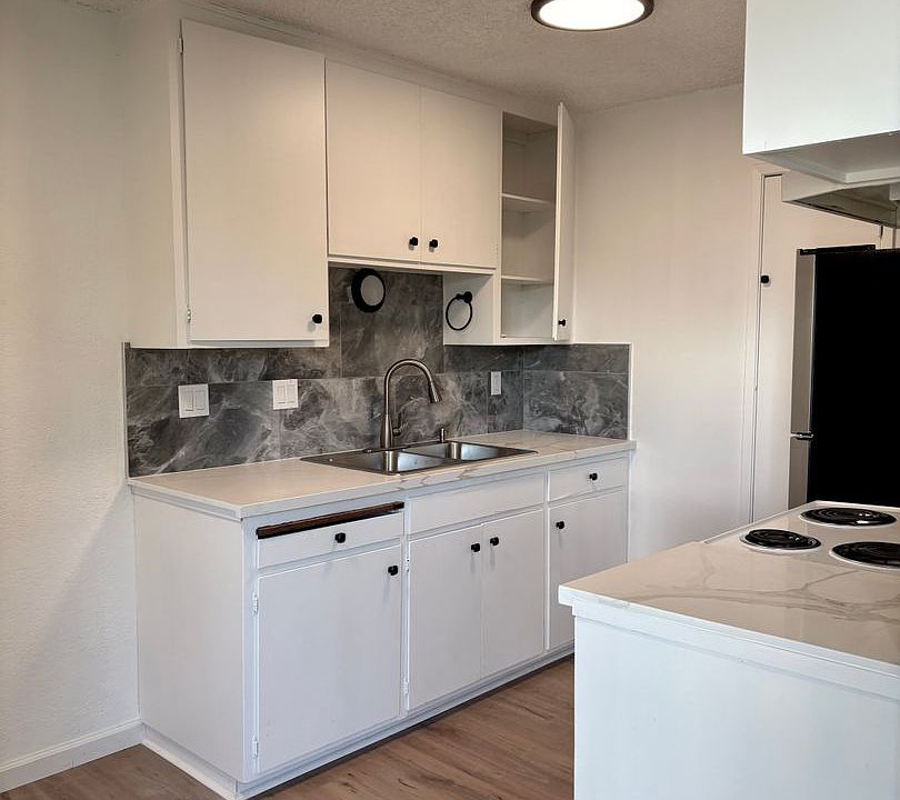 1st image of 77 Porta Vista Dr #18