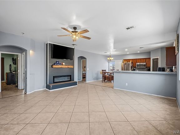 5th image of 3627 Gloria Avenue
