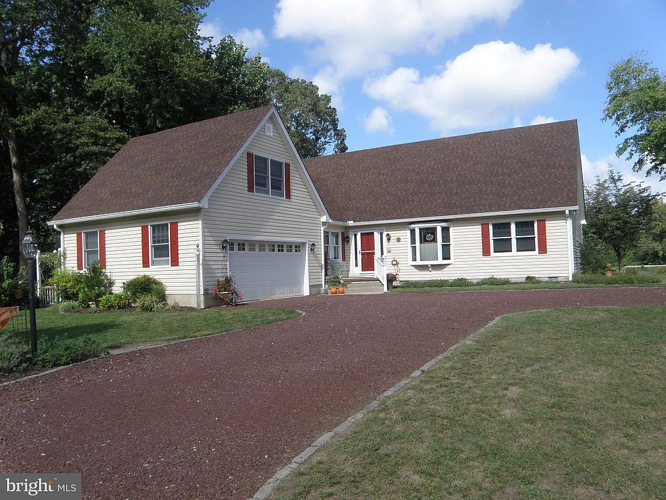 1st image of 23125 Lakeview Dr