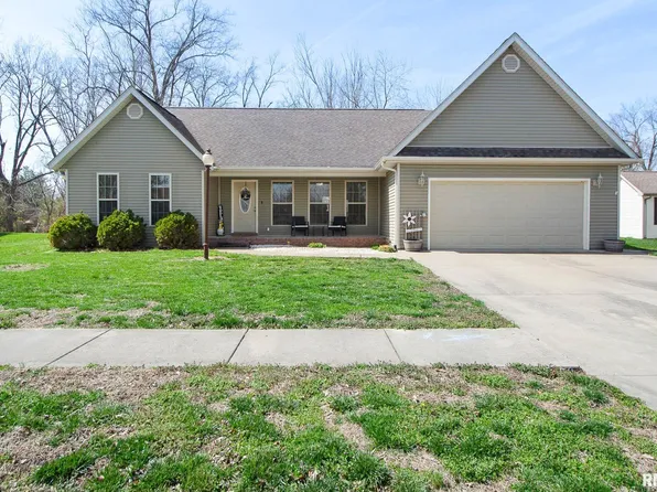 605 Legacy Dr, Herrin, IL 62948