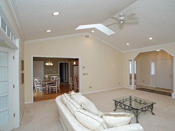 4th image of 4032 Briarwood Ct