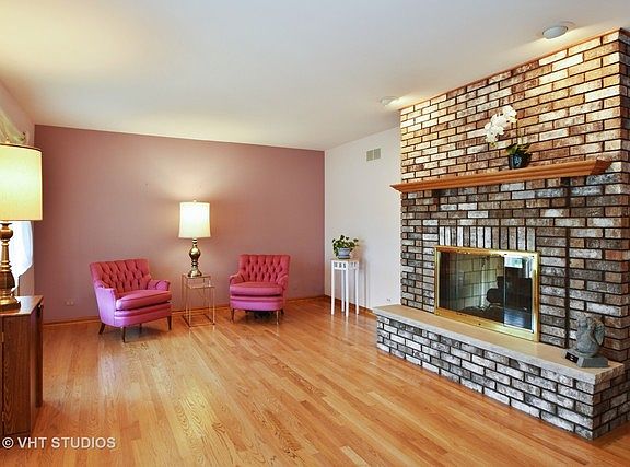 2nd image of 366 Holbrook Cir