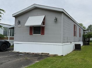 131 Kentucky Dr, Elyria, OH 44035