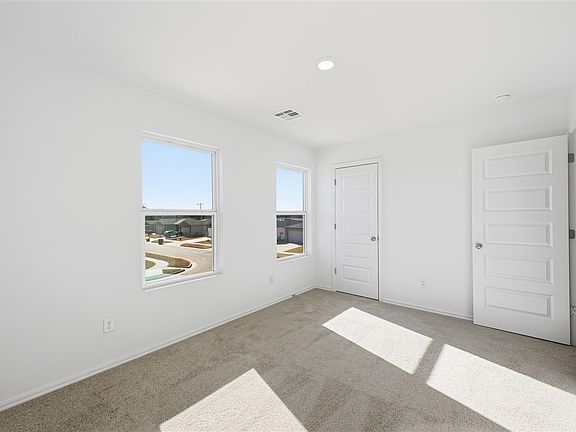 5th image of 2119 W 30th Ave