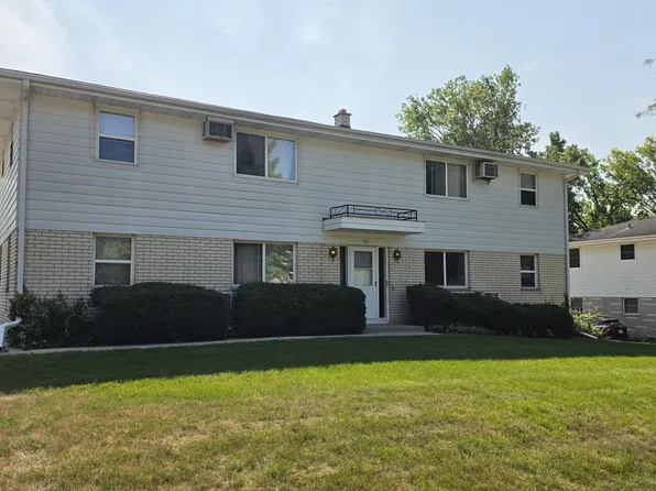 515 N 18th Ave #1, West Bend, WI 53090
