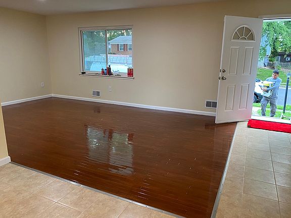 4th image of 12599 Colebrook Ct