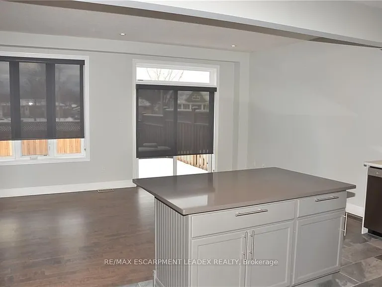 380 Lake St #43 — Photo 5