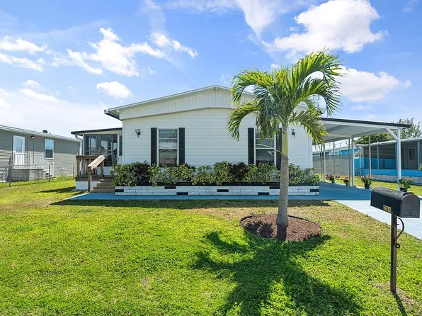 204 50th Avenue Dr E, Bradenton, FL 34203