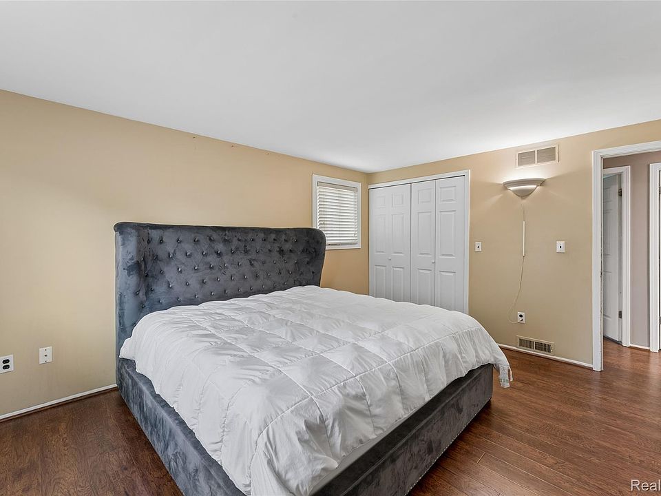 2108 Adrienne Dr, photo 27