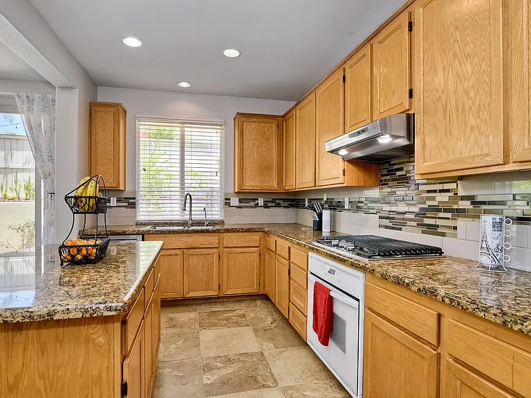 16471 Calloway Dr — Photo 7
