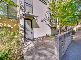 132 City Limits Cir, Oakland, CA 94608