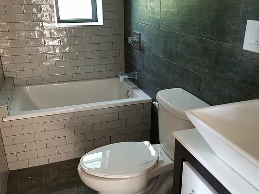 Rented by The Hamilton Group | media 10