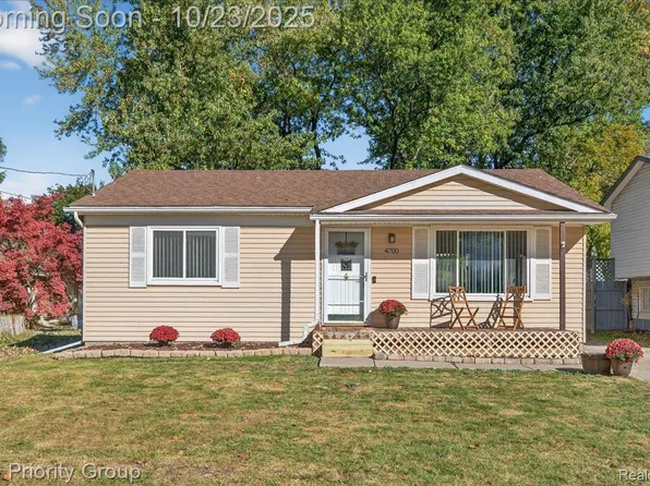 4700 Siebert Rd, Waterford, MI 48328