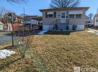 304 Carthage Ave, Saint Louis, MO 63125