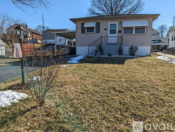 304 Carthage Ave photo 1