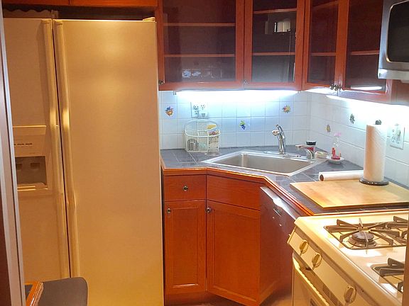 4th image of 248 E 31st St APT 6D