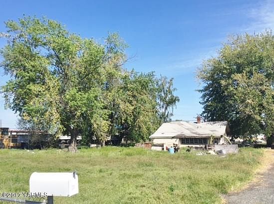 2nd image of 1620 E Mead Ave