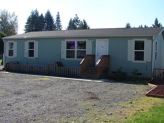 3rd image of 11725 Bonniview Ct SW