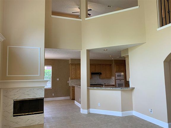 2nd image of 4110 Walkabout Cir