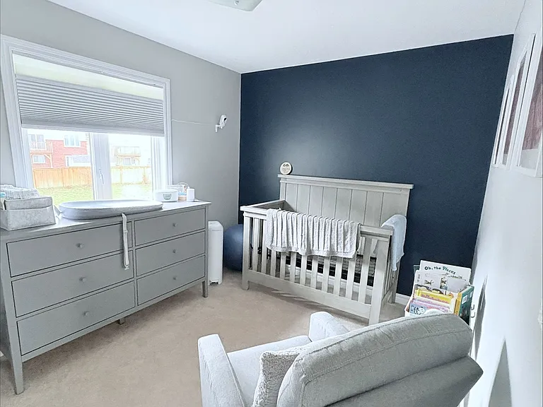 80 Diana Dr — Photo 15