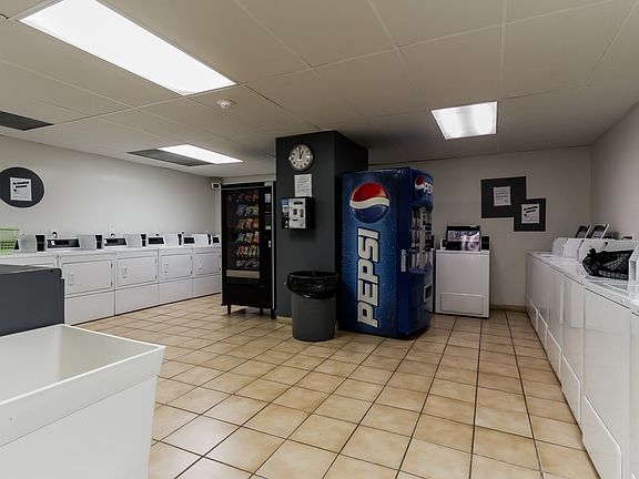 4th image of 1324 Locust St APT 912
