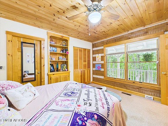 33rd image of 1457 Smithfield Rd