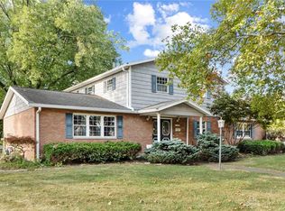 2933 Stonehaven Dr, Springfield, OH 45503