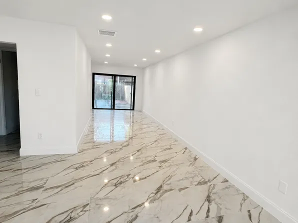 2763 NW 196th Ter, Miami Gardens, FL 33056