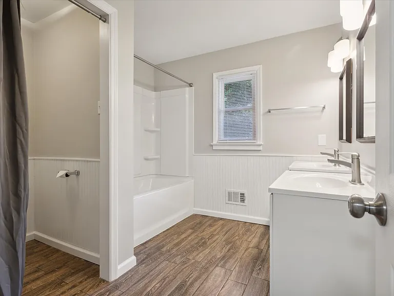 112 Leslie Dr — Photo 34