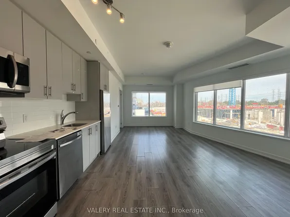 1480 Bayly St #307, Pickering, ON L1W 1L8