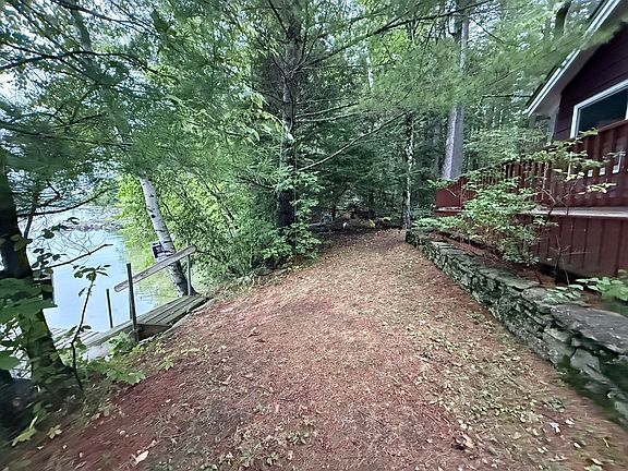 3rd image of 20 & 21 Bass Cove