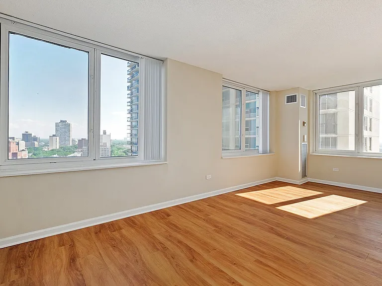 Hyde Park Tower — Photo 12