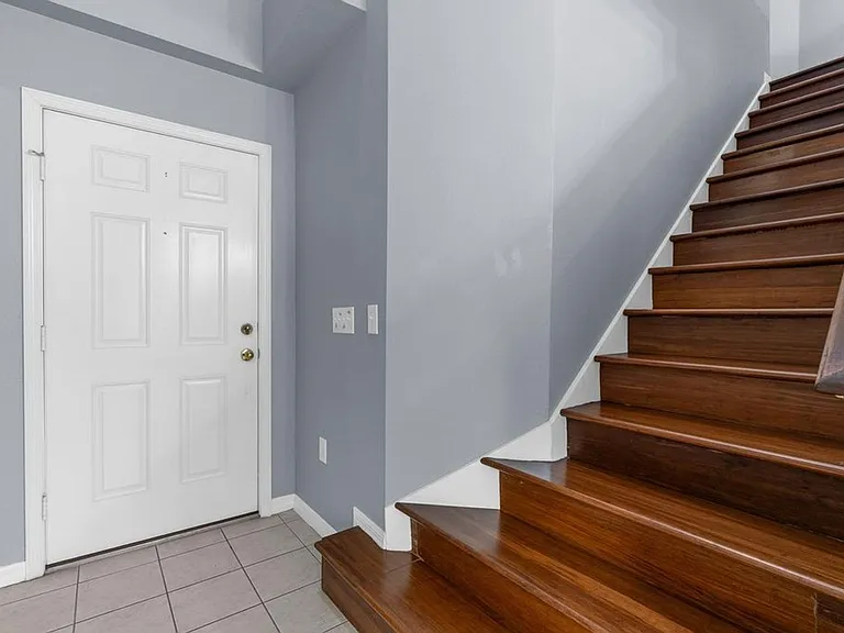 1944 Portcastle Cir — Photo 3