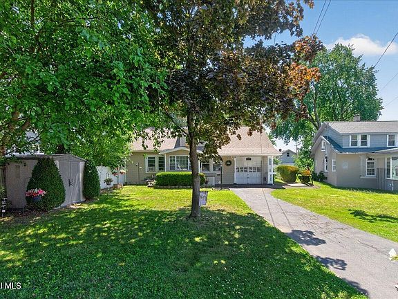 3rd image of 29 McNutt Avenue