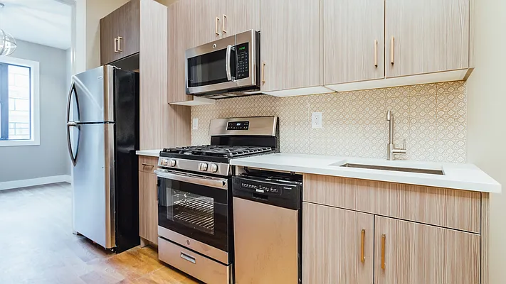 Rented by Nooklyn NYC LLC | media 12