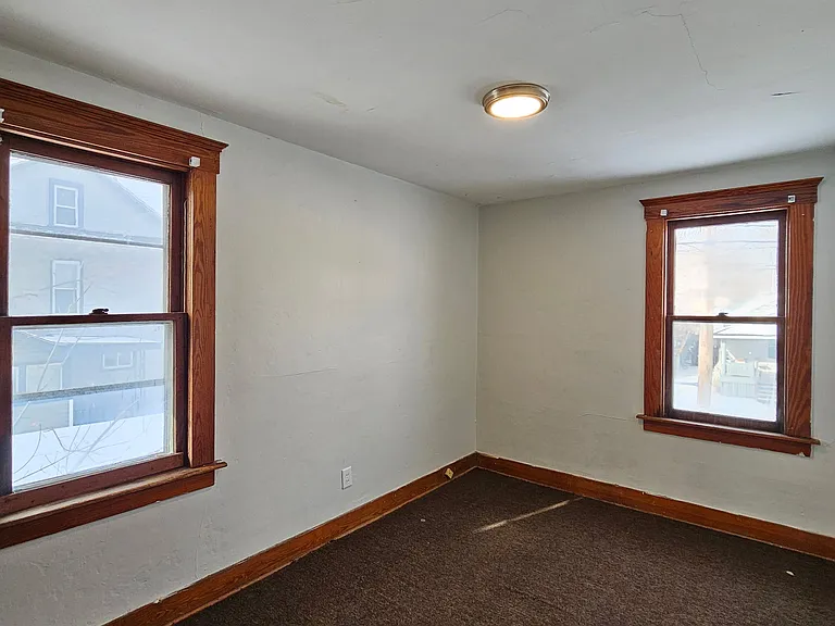1019 Daleford St — Photo 1