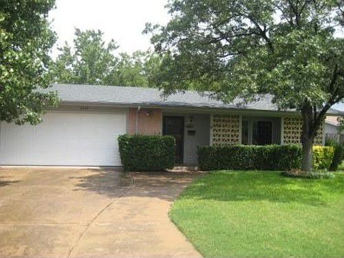 1st image of 3337 Forest Ln