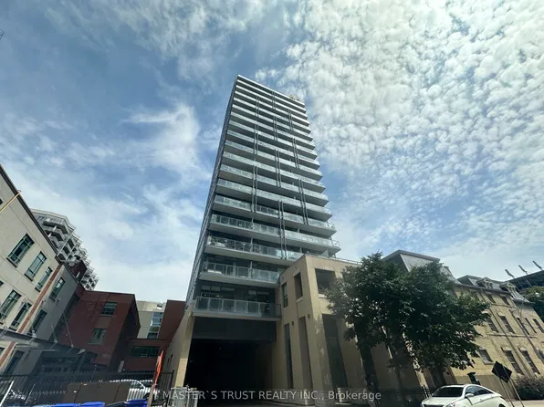 105 George St, Toronto, ON