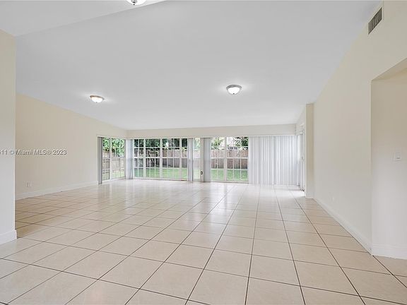 2nd image of 20211 NE 15th Ave