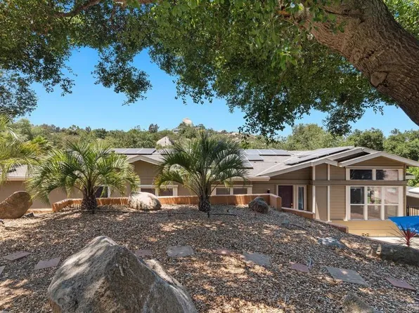 27668 Mountain Meadow Rd, Escondido, CA 92026