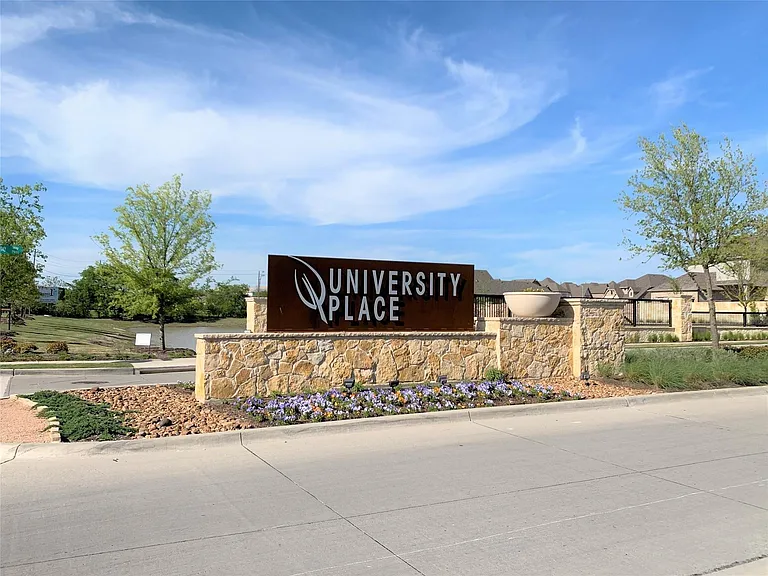 17768 Coralberry Dr — Photo 19
