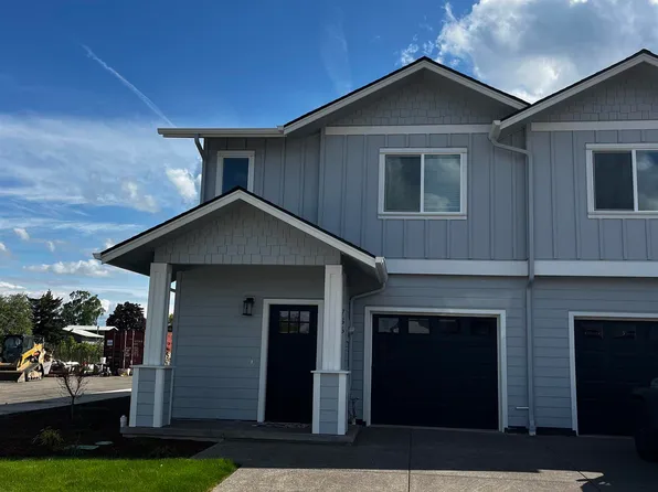 750 Periander Way, Harrisburg, OR 97446
