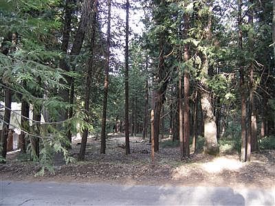 2nd image of 41795 Merriman Ln