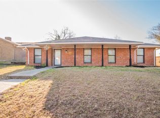 710 Angle Ridge Cir, Garland, TX 75043