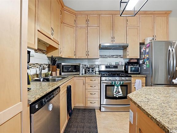 3rd image of UNIT 304-530 J AVENUE S